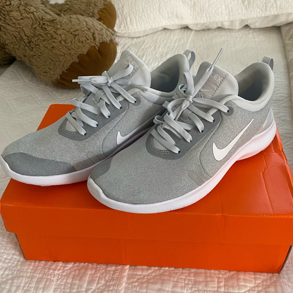 Nike Flex Experience 8 Sneakers 8.5 Gray